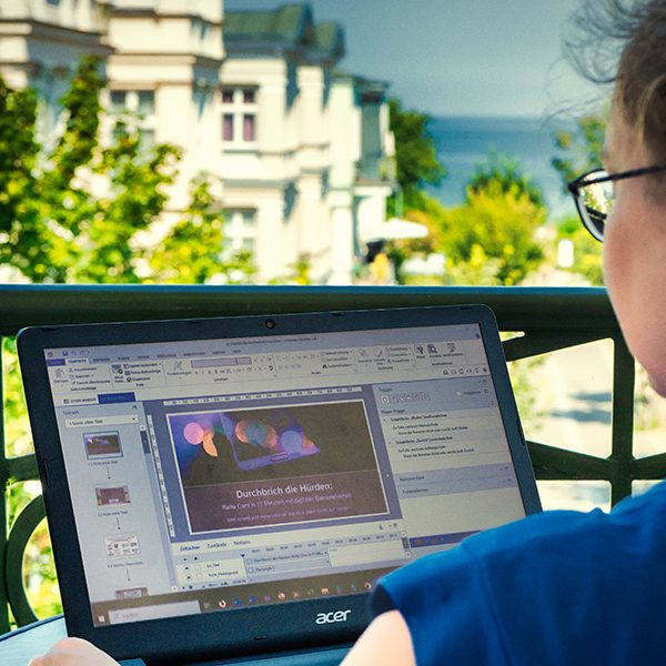 Badges, die bezeugen, dass Katrin Zinke die Autorentools Articulate Rise und Storyline beherrscht Badges, die bezeugen, dass Katrin Zinke die Autorentools Articulate Rise und Storyline beherrscht