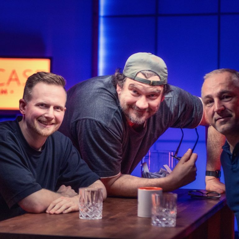 Moderator Tilo Schneider und Gast Geertje Marquardt beim Video-Podcast